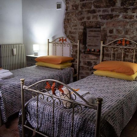 Casa Cristiano Bed & Breakfast Piobbico Luaran gambar