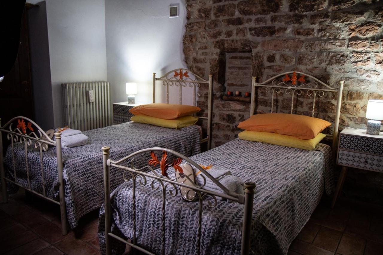 Casa Cristiano Bed & Breakfast Piobbico Luaran gambar